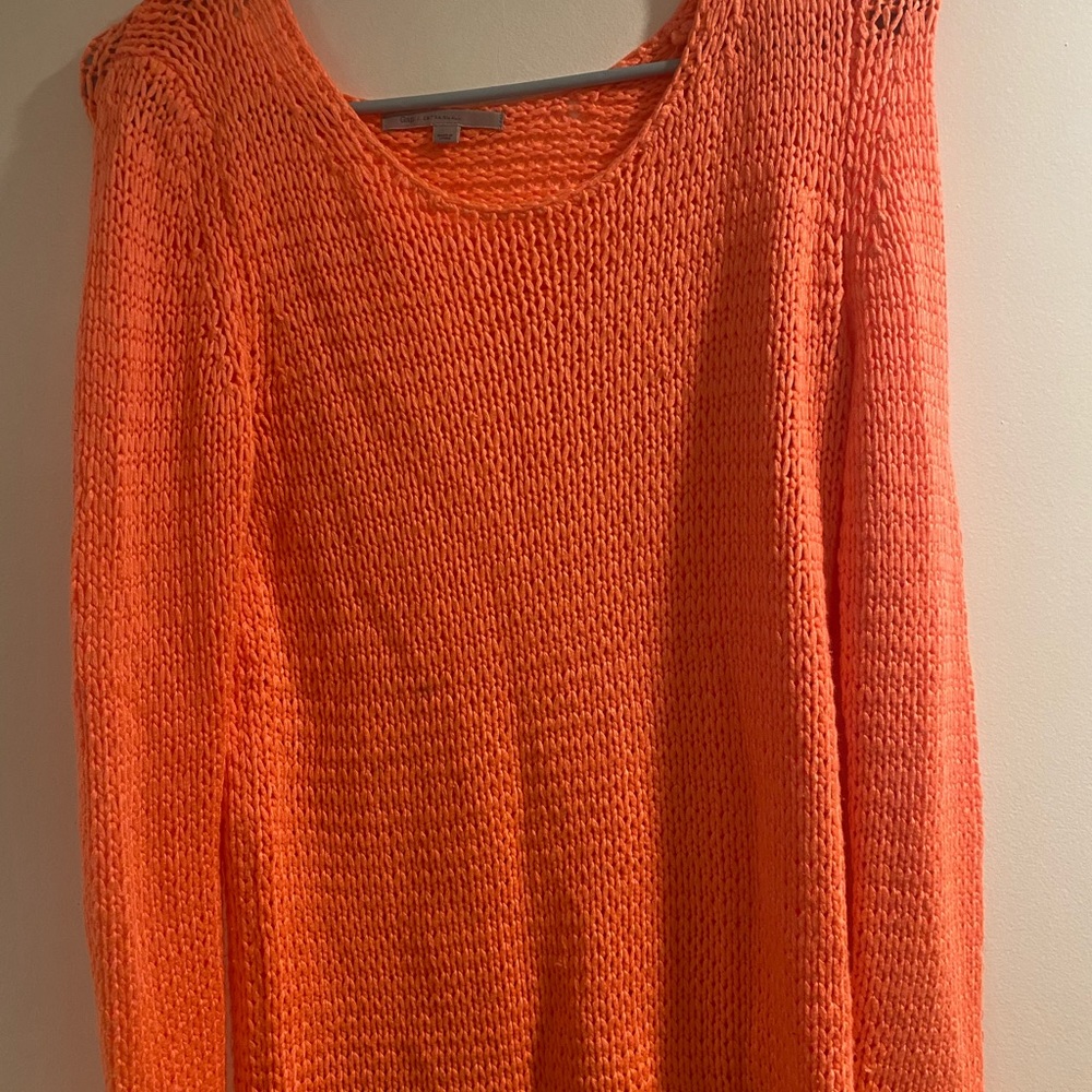 Gap sweater